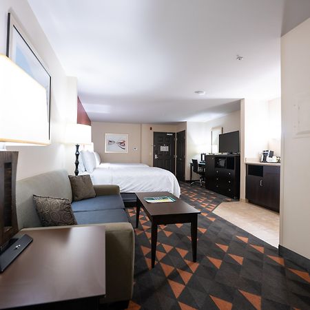 Holiday Inn Oceanside Marina Camp Pendleton By Ihg Buitenkant foto