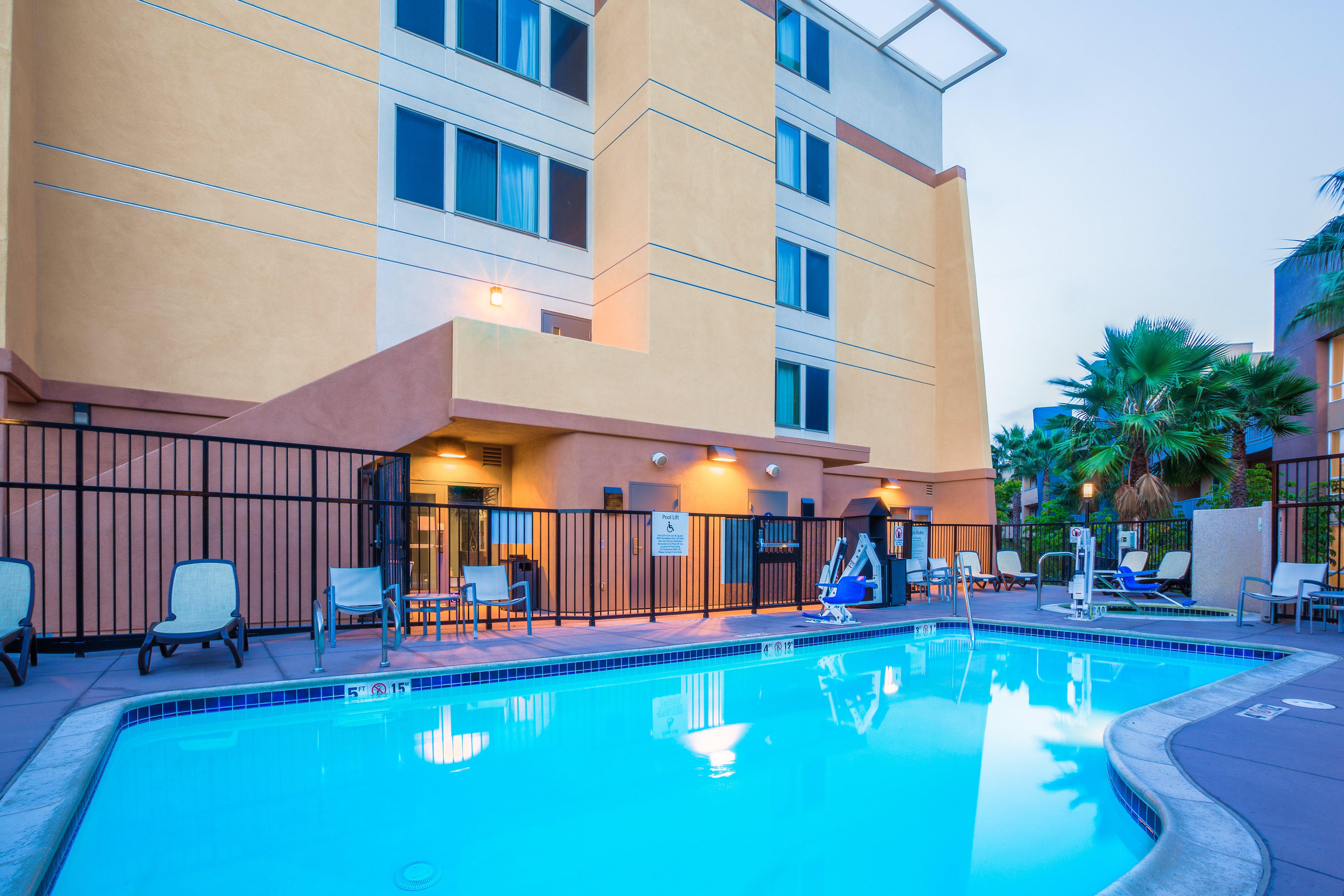 Holiday Inn Oceanside Marina Camp Pendleton By Ihg Buitenkant foto